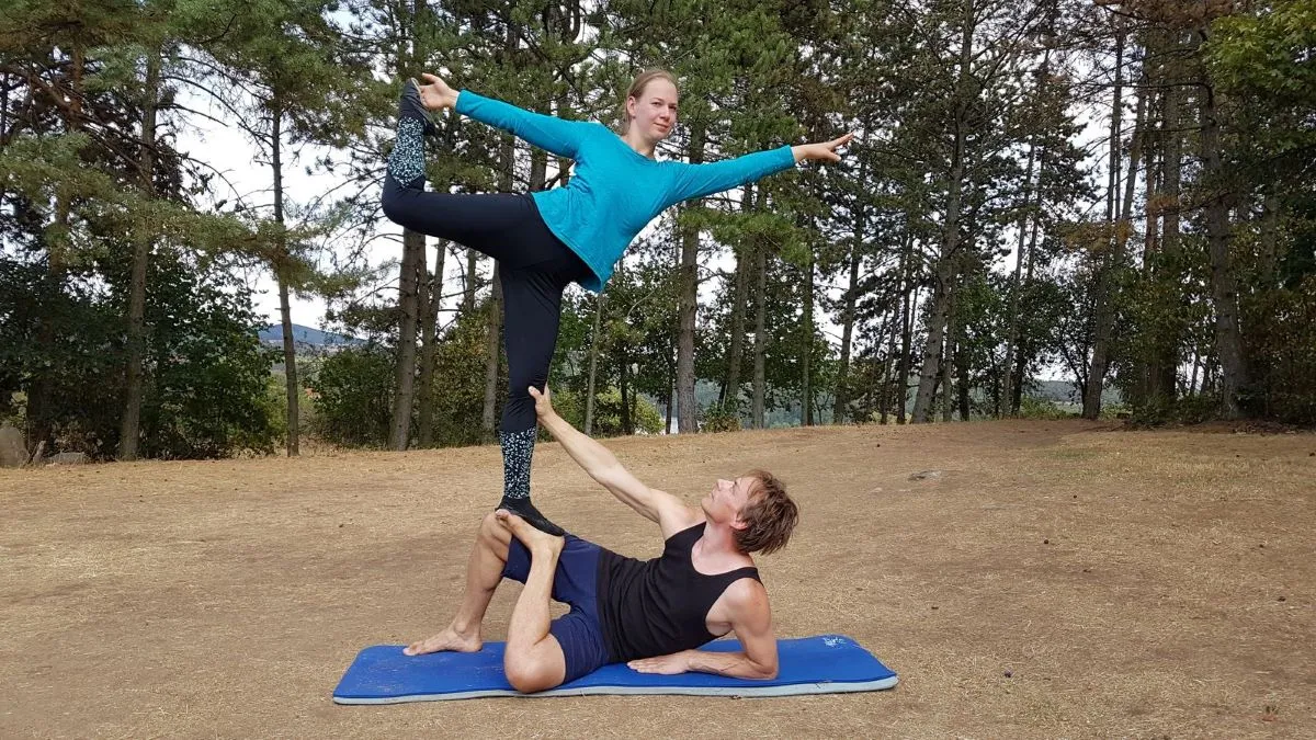 Vladimíra Krochmalová Acrolife & Joyful AcroYoga